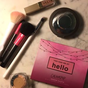8 item makeup bundle